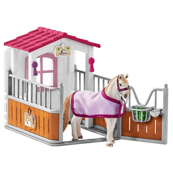 Pferdebox mit Lusitano Stute 13x15x17cm