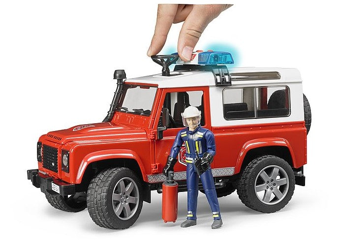 Land Rover Defender Feuerwehr- Einsatzfahrzeug mit Feuerwehrmann