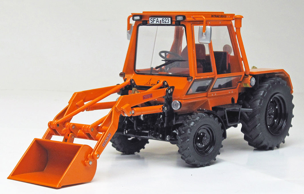 Deutz Intrac 2003A Kommunal mit Frontlader