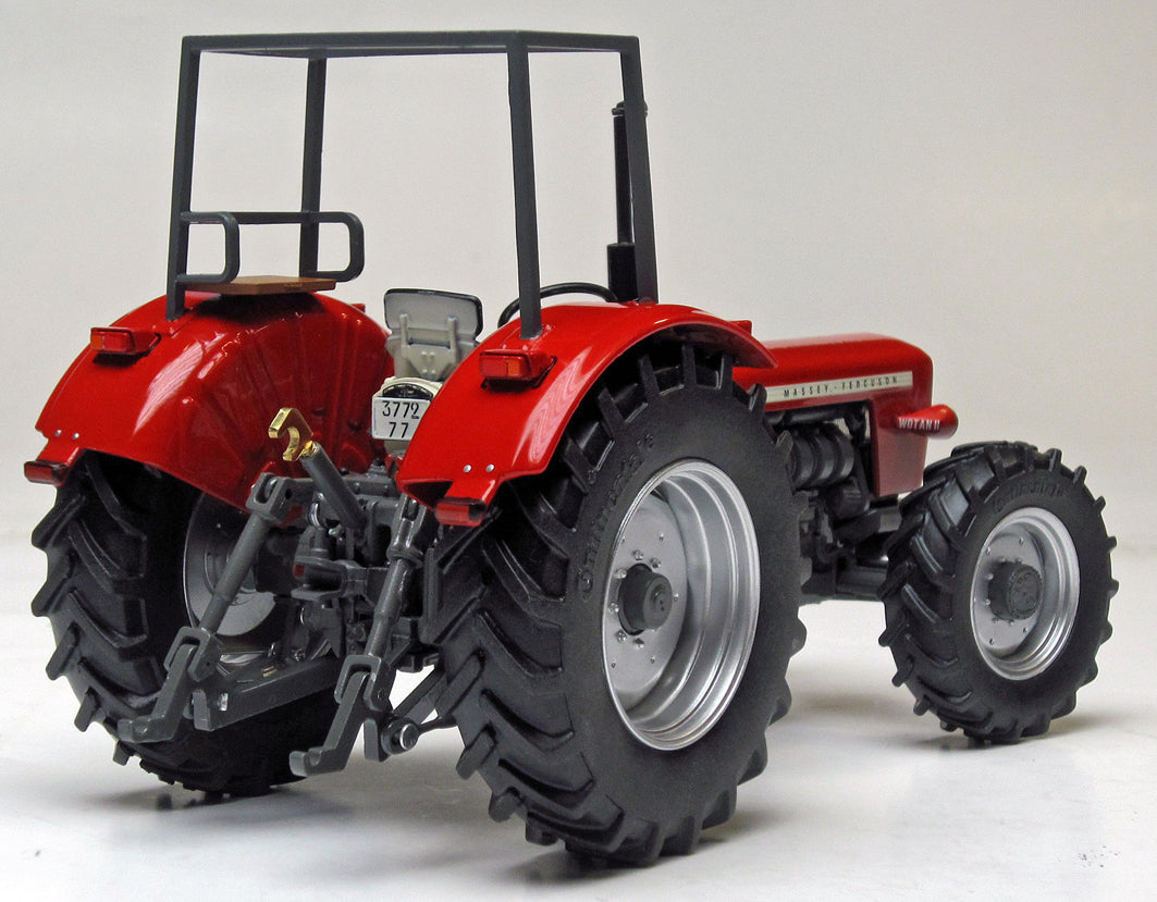Massey Ferguson Wotan II mit Umsturzbügel
