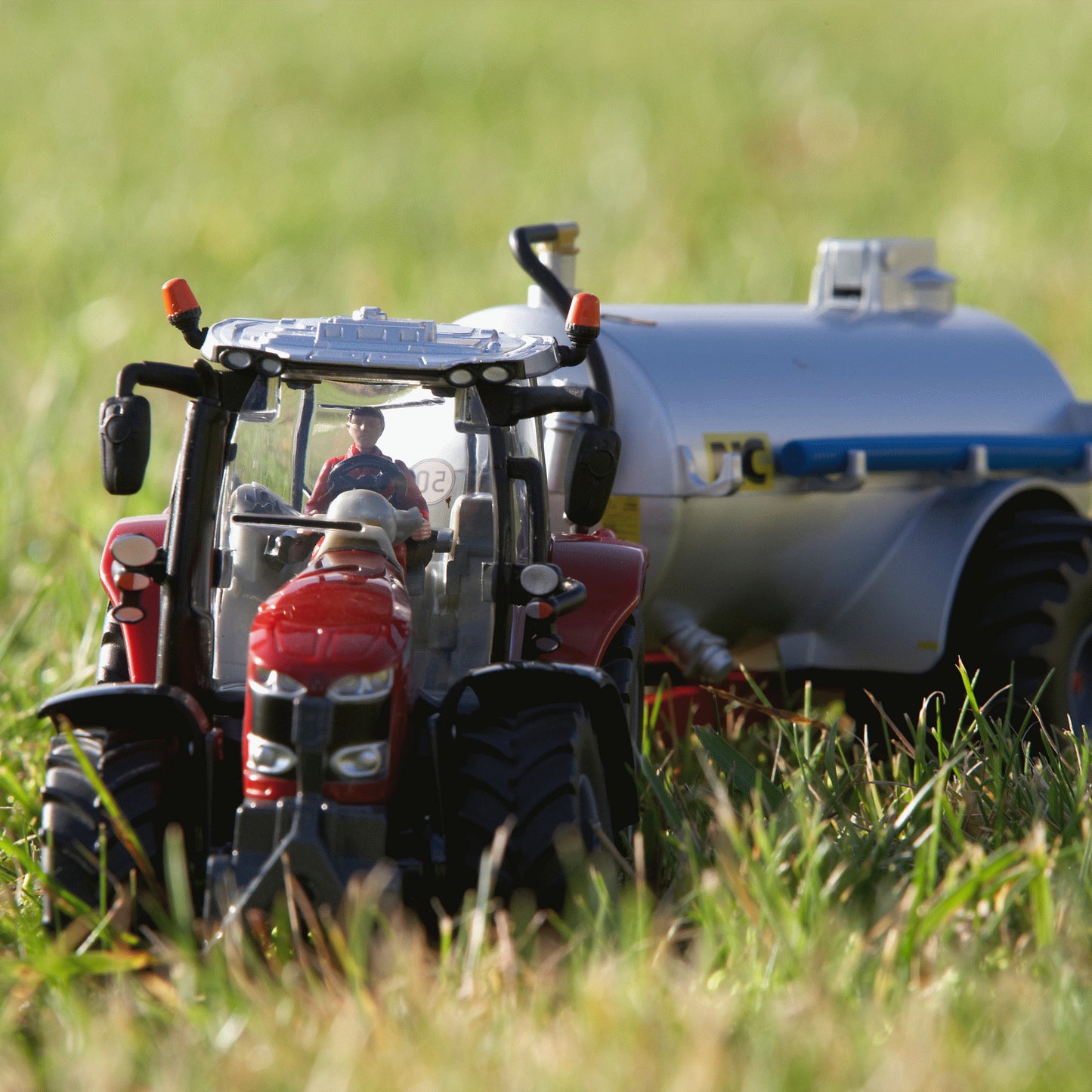 Massey Ferguson 6718 S