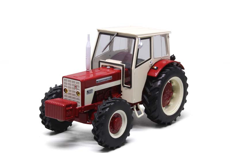 IH International 724 4WD mit Kabine