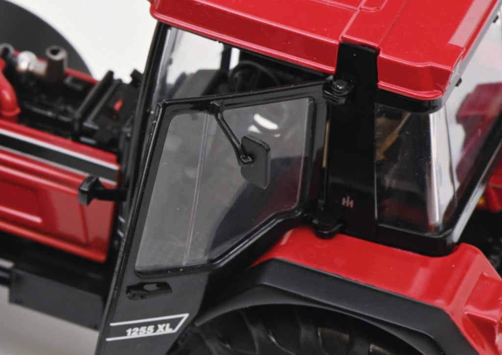 Case IH 1255 XL