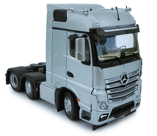 Mercedes-Benz Actros Bigspace 6x2 Silber