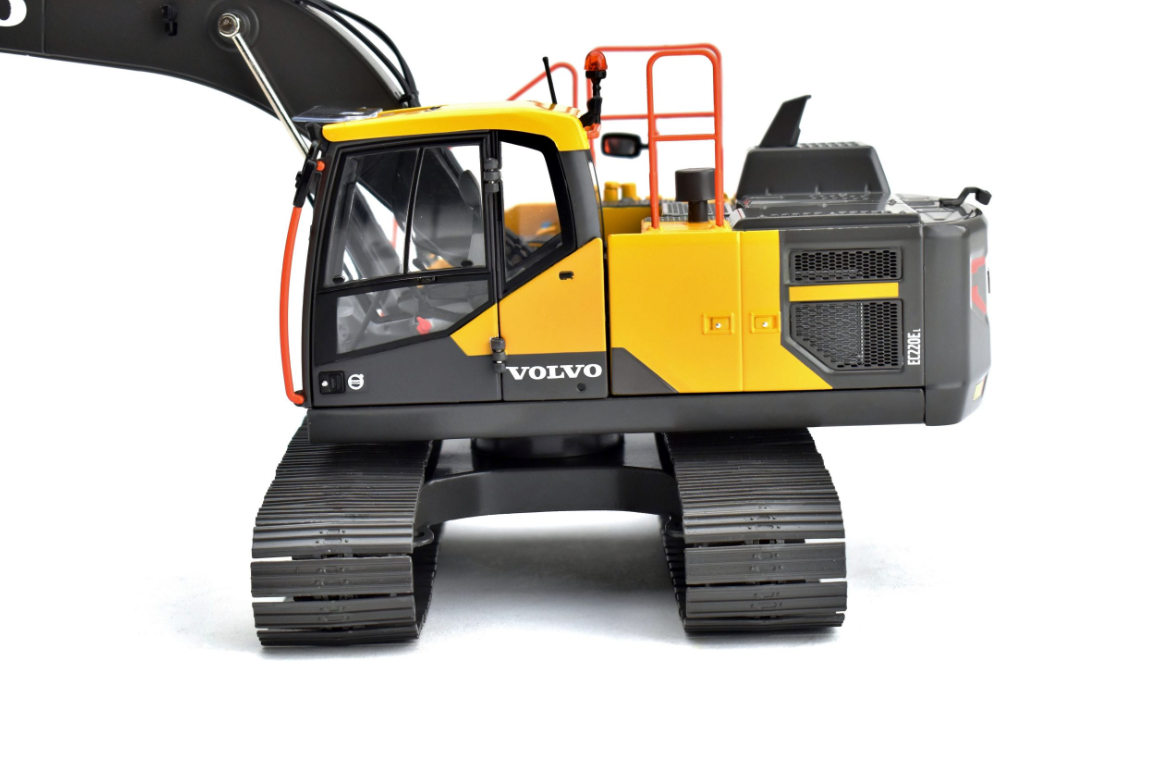 Track set (90 cm) for Volvo EC220E Excavator.