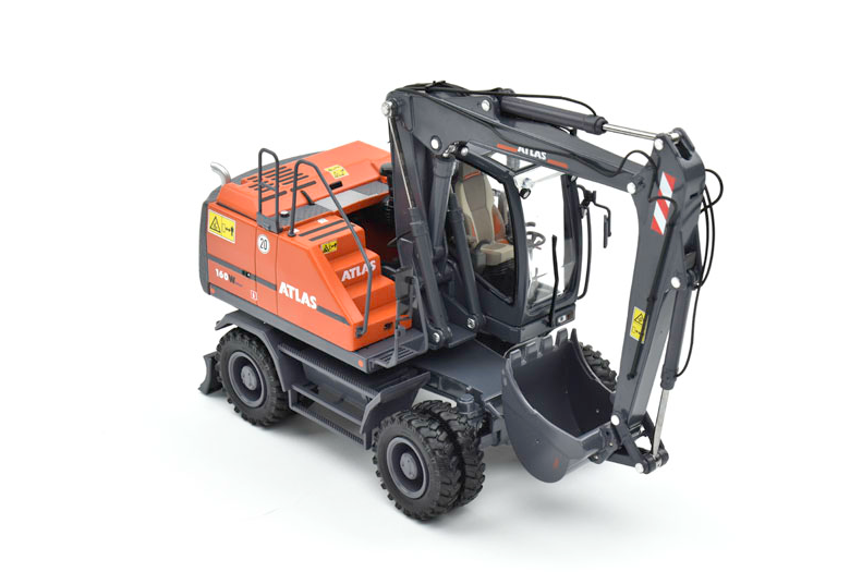 Atlas 160W wheeled Excavator with Nokian tires