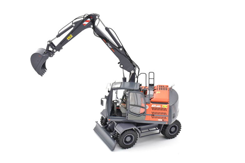 Atlas 160W wheeled Excavator with Nokian tires
