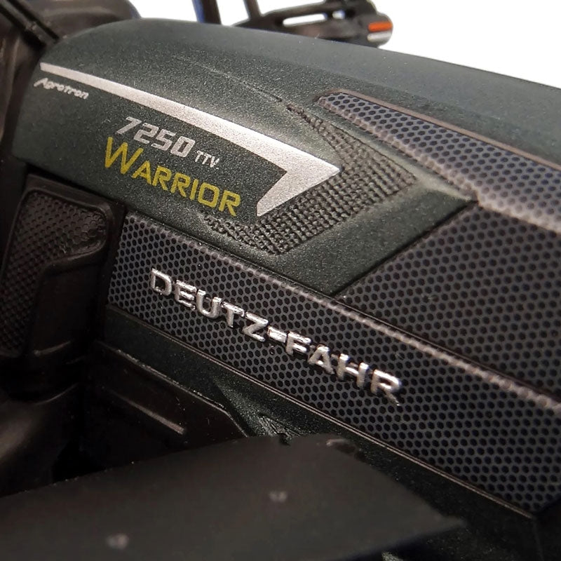 Deutz-Fahr 7250 TTV Warrior Edition Mattgrün 1000 Stück Limitierte Auflage