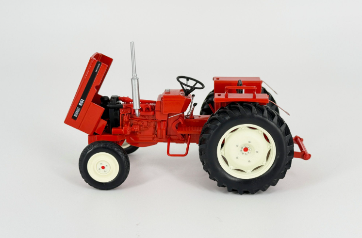 Renault 651 2WD Traktor Hinterradantrieb