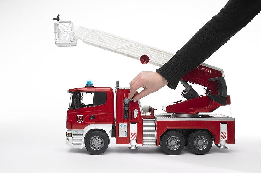 Scania R-Serie Feuerwehr mit Leiter