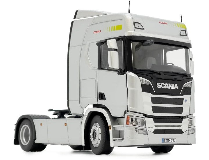 Scania R500-Serie im silbernen Claas-Design