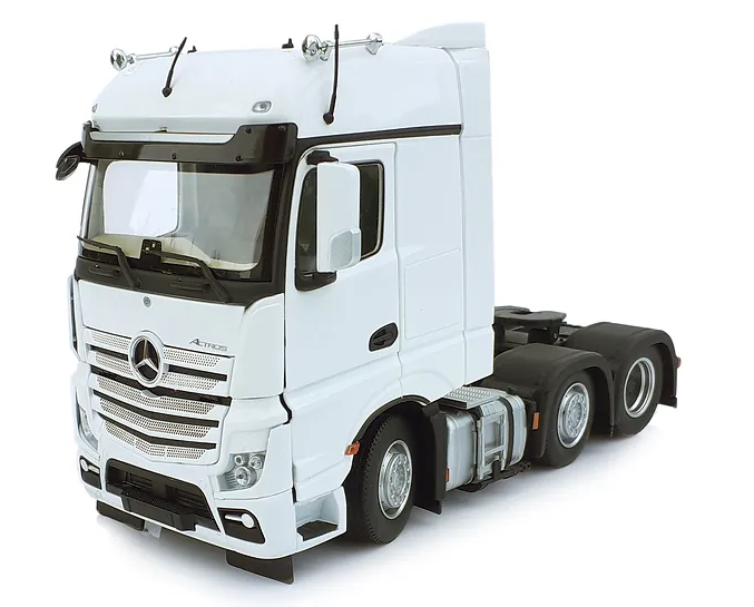 Mercedes-Benz Actros Bigspace 6x2 weiss