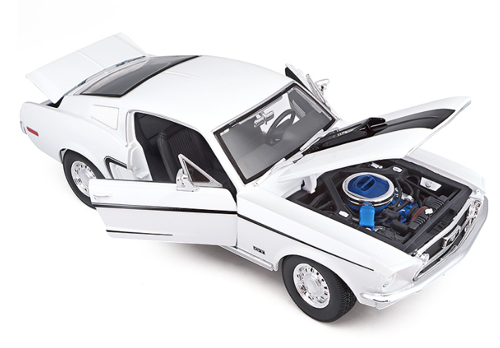 Ford Mustang GT Cobra 1968 weiss