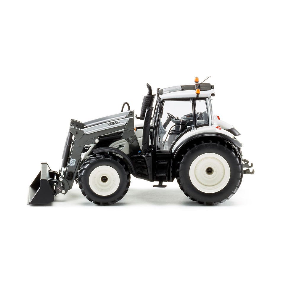 Valtra T174 mit Frontlader