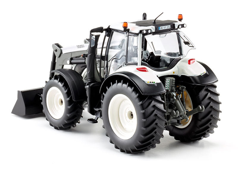 Valtra T174 mit Frontlader