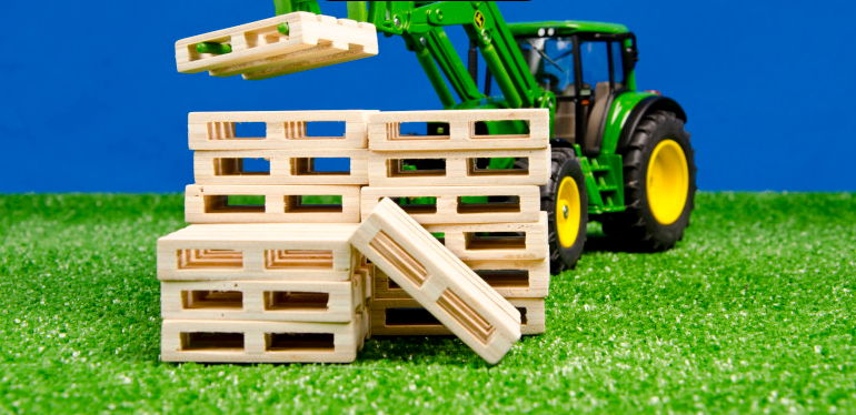 Holz Paletten Set von 8 Stueck