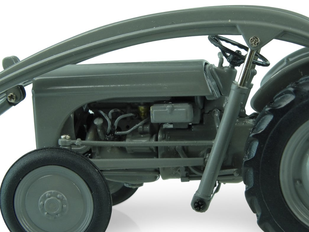 Ferguson TEA 20 mit Frontlader