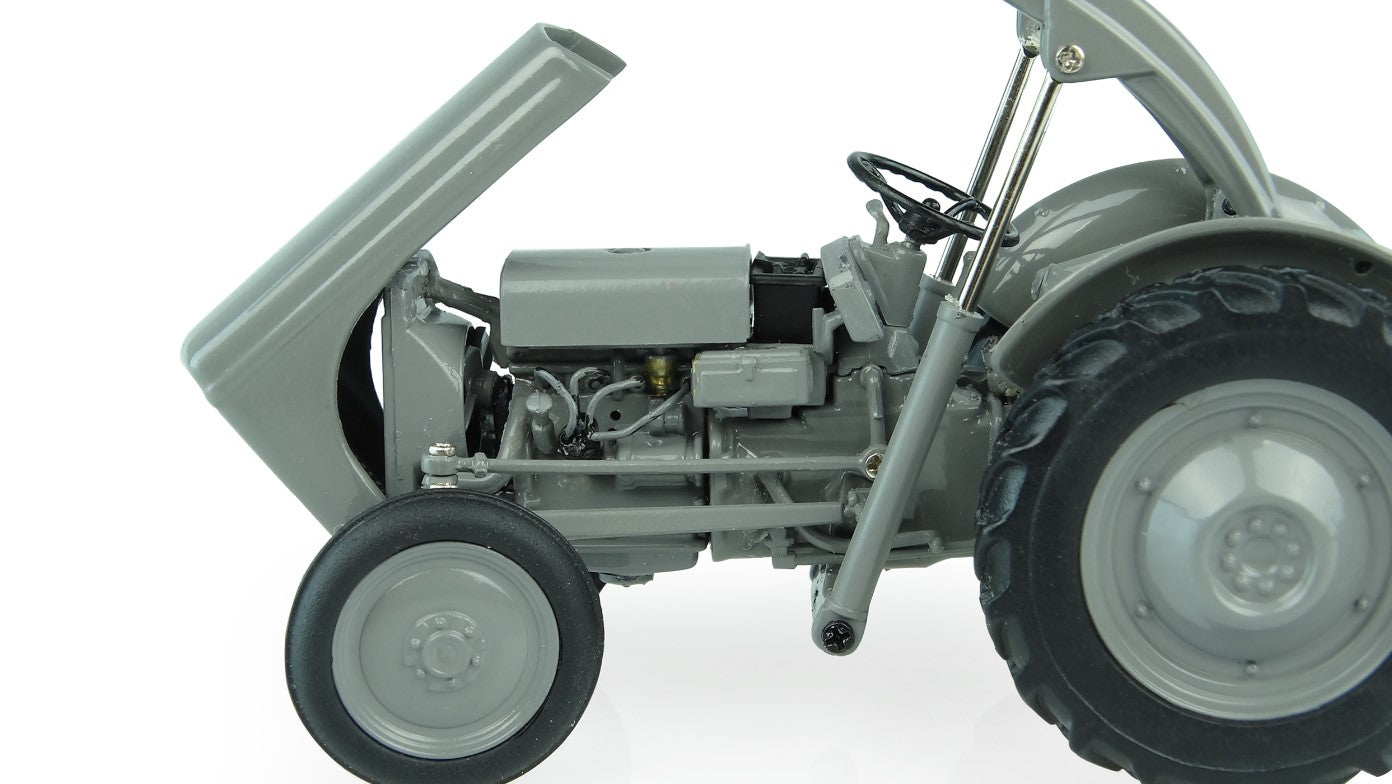 Ferguson TEA 20 mit Frontlader