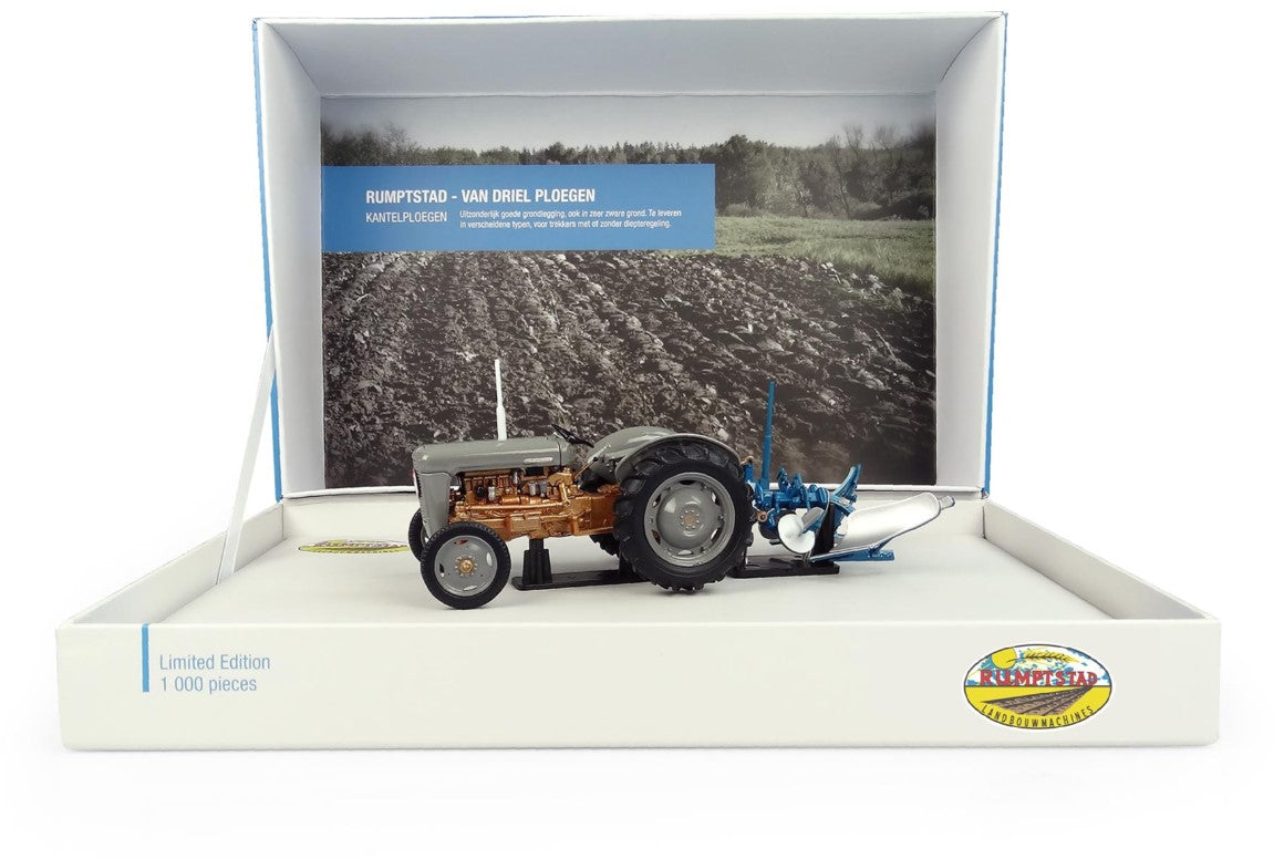 Ferguson FE 35 mit Rumpstad Pflug Limited Edition