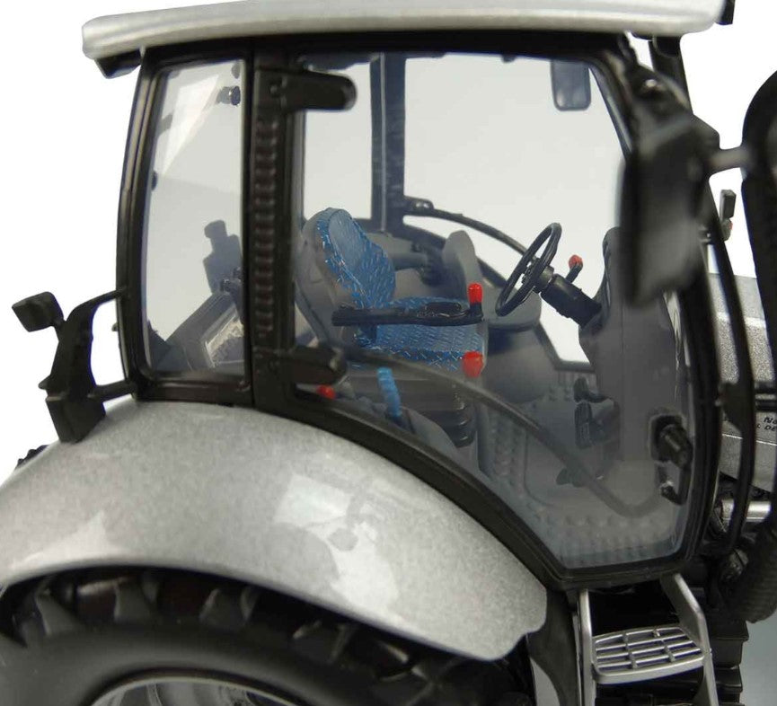 Deutz-Fahr Agrotron 120 MK3 Limited Silver