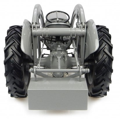 Ferguson TEA-20 mit Frontlader