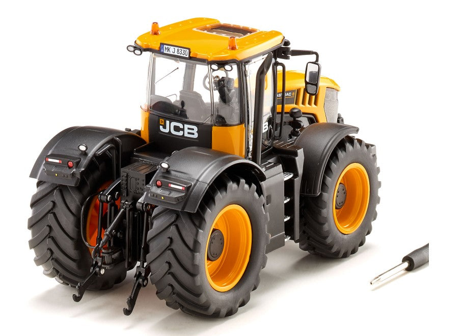 JCB Fastrac 8330