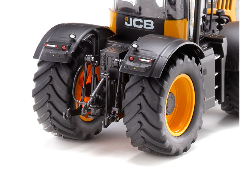 JCB Fastrac 8330