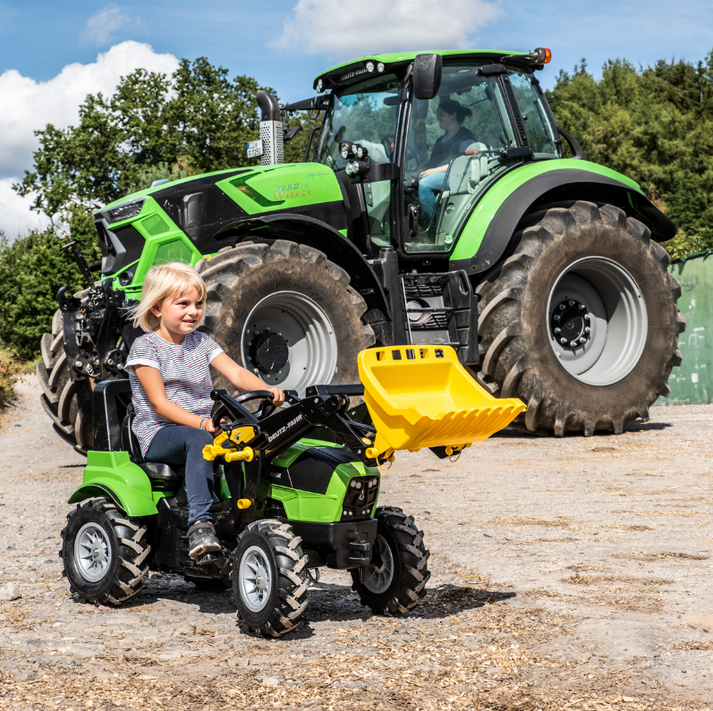 Deutz-Fahr Agrotron Lader mit Luftbereifung