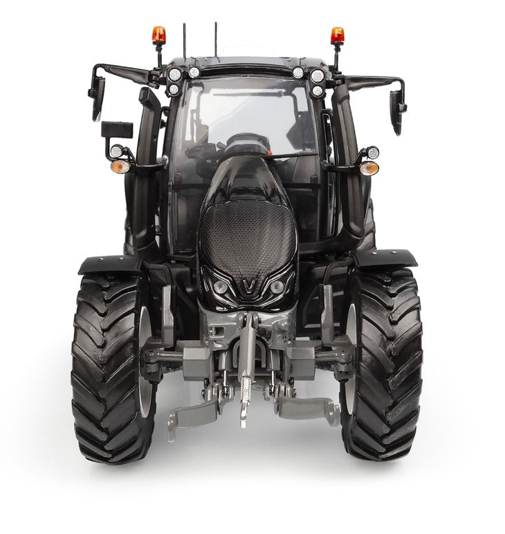Valtra G Unlimited Black Limited Edition