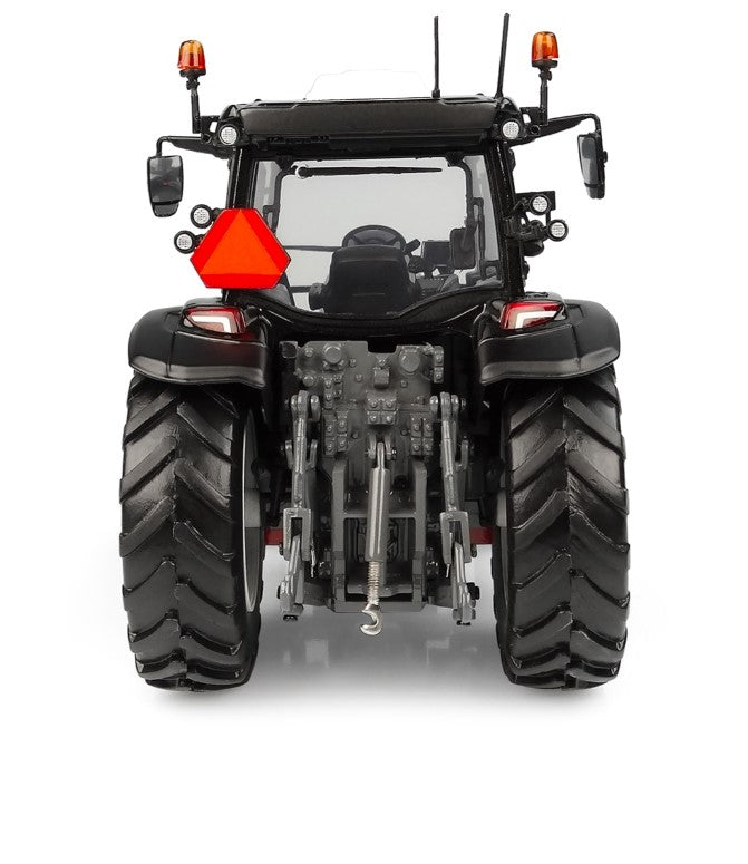 Valtra G Unlimited Black Limited Edition