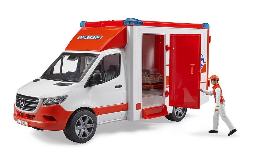 MB Sprinter Ambulanz mit Fahrer und Light- und Sound-Modul