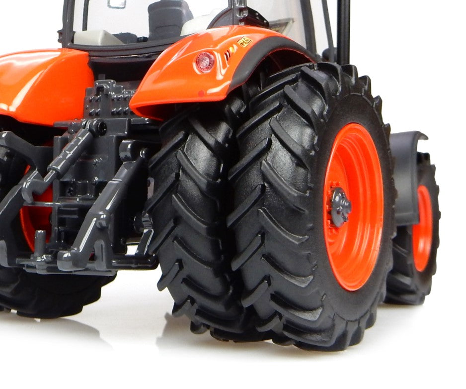 Kubota M7171 mit Doppelrad