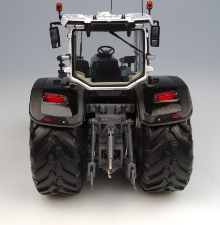 Massey Ferguson 8S.285 Black Edition