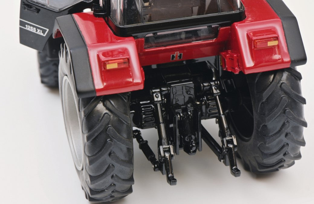 Case IH 1255 XL