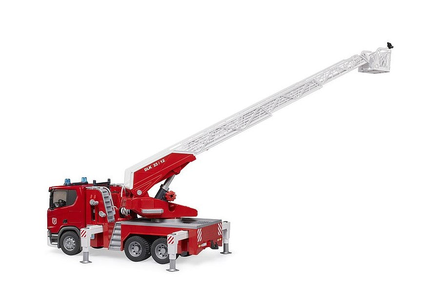 Scania Super 560R Feuerwehr mit Drehleiter