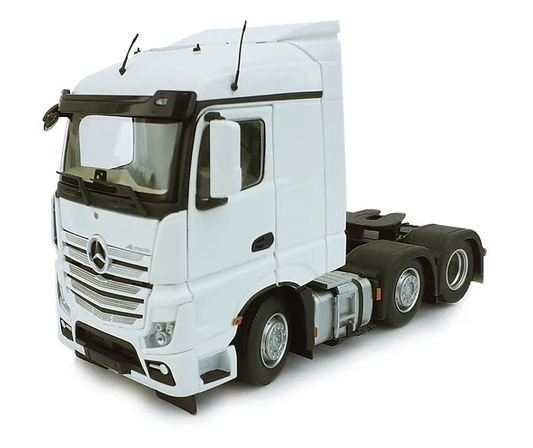 Mercedes-Benz Actros Streamspace 6x2 weiss