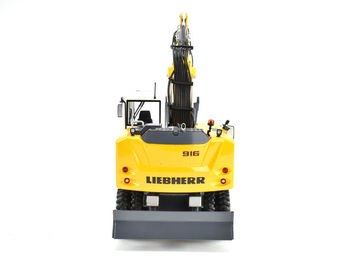 Liebherr A916 Litronic Mobilbagger mit Mitas-Reifen.