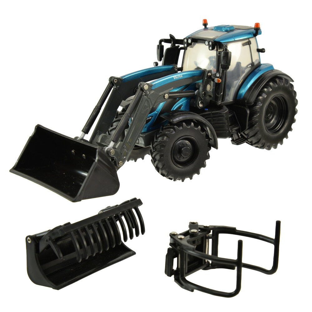 Valtra T234 blau mit Frontlader