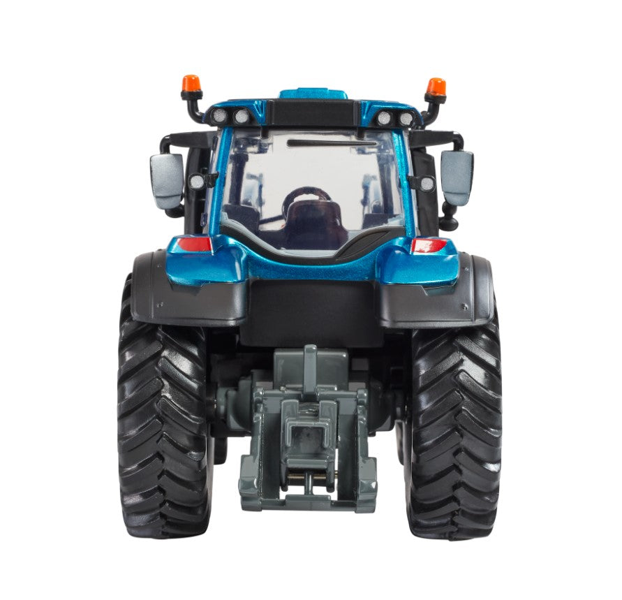 Valtra T234 blau mit Frontlader
