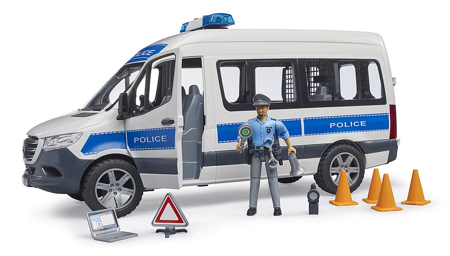 MB Sprinter Polizei Einsatzfahrzeug mit Polizist