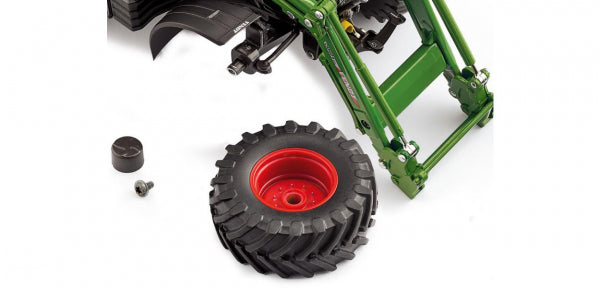 Fendt 724 Vario mit abnehmbarem Frontlader Cargo 6.100