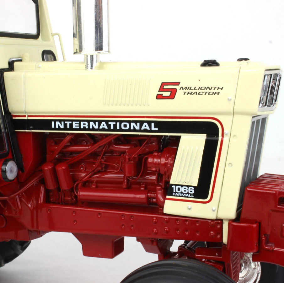 International Harvester 1066 5 Millionster Traktor