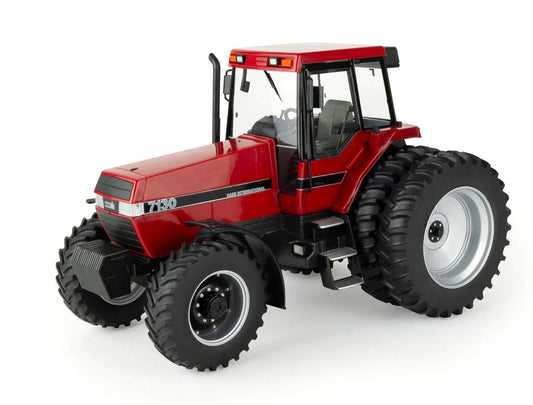 Case IH Magnum 7130 mit Doppelbereifung Prestige Kollektion