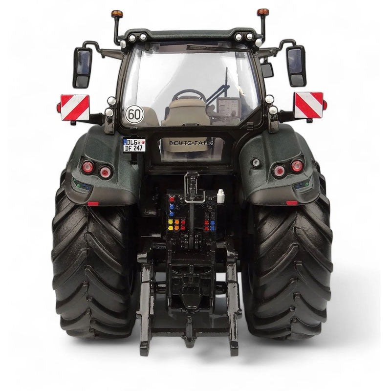 Deutz-Fahr 7250 TTV Warrior Edition MattgrÃ¼n 1000 StÃ¼ck Limitierte Auflage