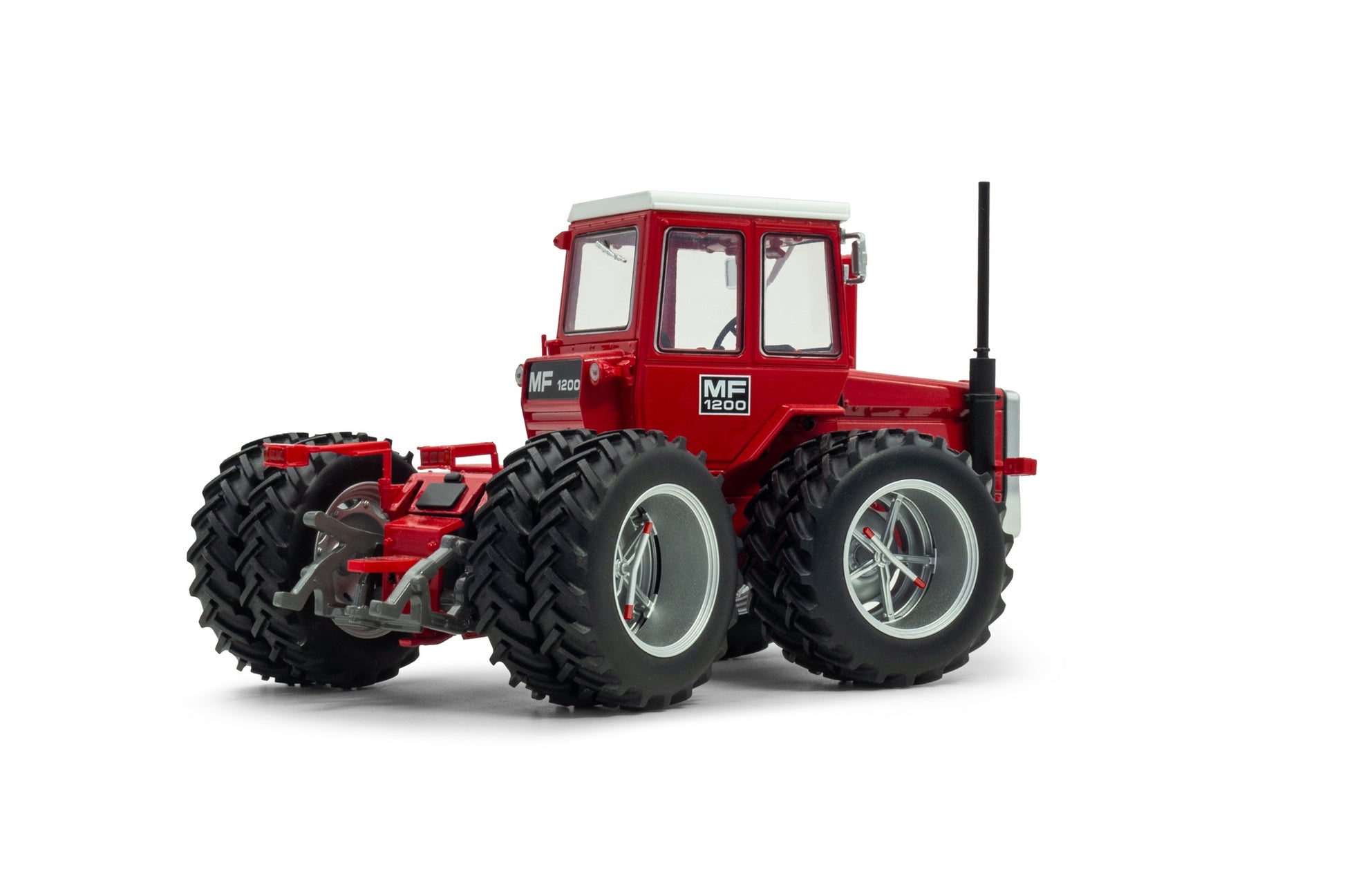 Massey Ferguson 1200 mit Molcon Zwillingsreifen – Limited Edition