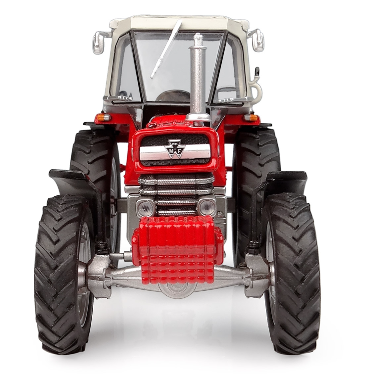 Massey Ferguson 1080 mit Peko-Kabine und Allradantrieb (4WD)