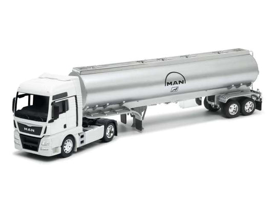 MAN TGX XXL Weiss 4x2 mit Tankauflieger Silber