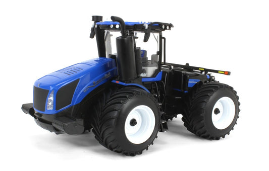 New Holland T9.700 Traktor mit LSW-Reifen