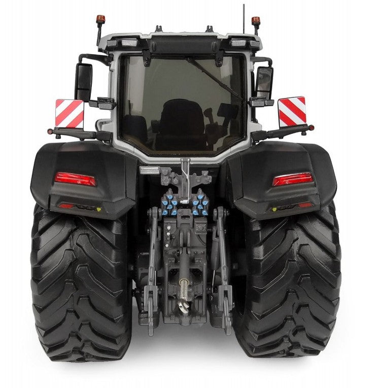 Massey Ferguson 9S.425 Mattschwarz Limited Edition