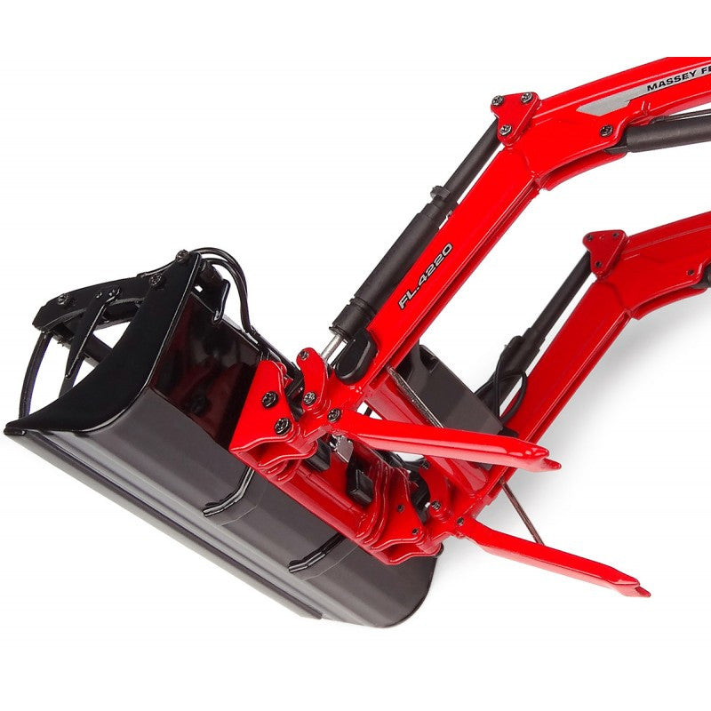 Massey Ferguson 5M.145 mit Frontlader